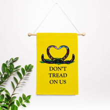 DON'T TREAD ON US | GARDEN FLAG | 12" x 18"